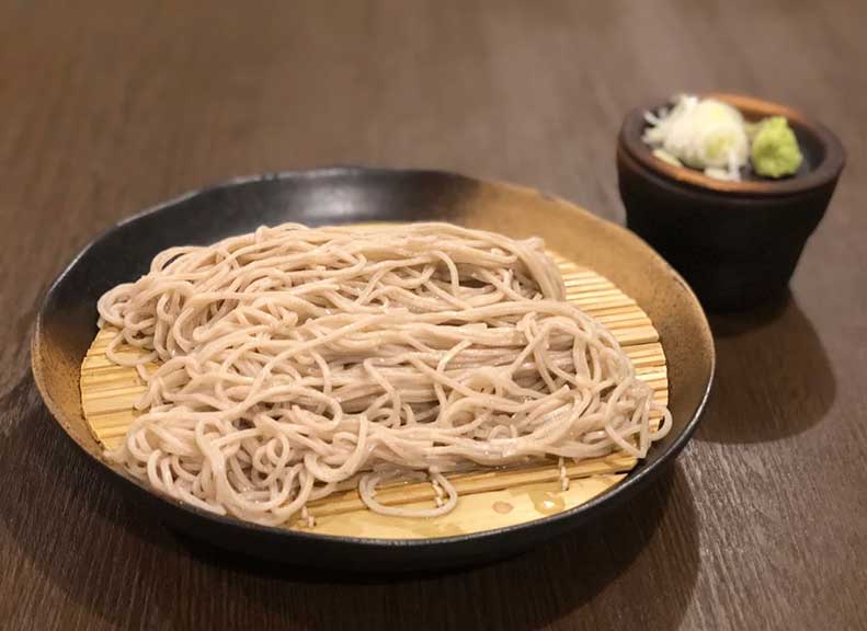 種類豐富的菜單一應俱全在餐飲處盡情享受料理