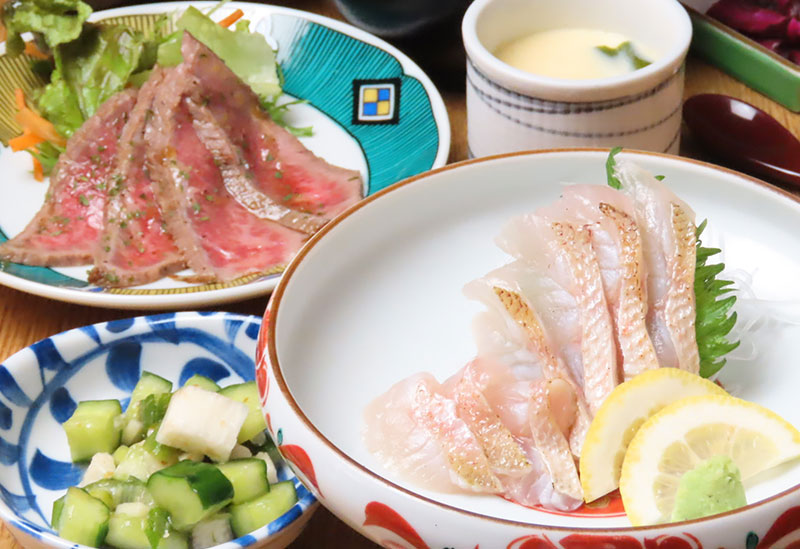 定食SAKABAとも家