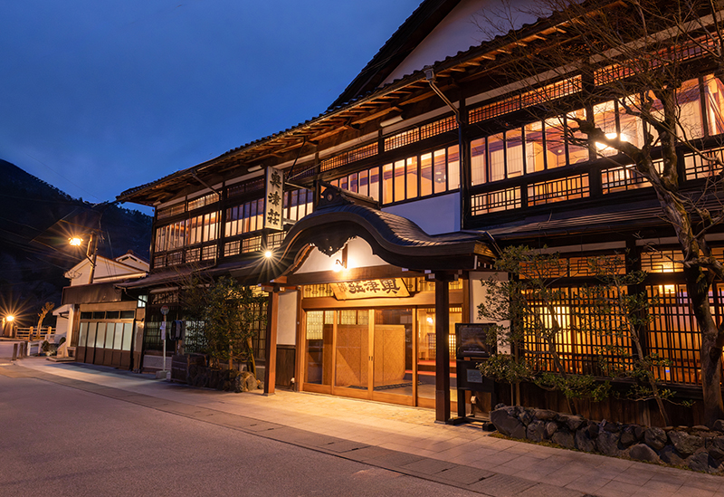 名泉鍵湯 奥津荘