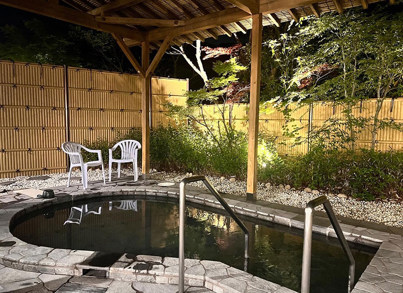 享受天然溫泉和桑拿讓心靈和身體都放鬆