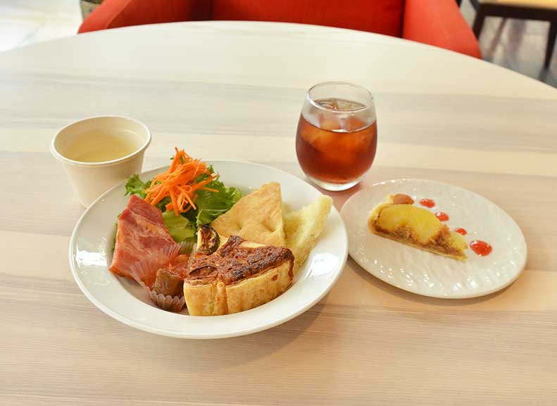 由甜點師製作午餐菜單