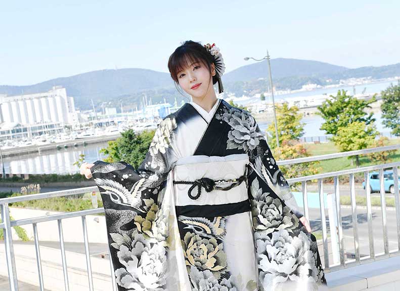 本店推薦「豪華絢爛金彩刺繡 振袖」