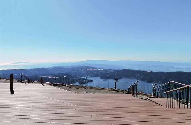 從2025年4月開設的「蘆之空」眺望蘆之湖全景