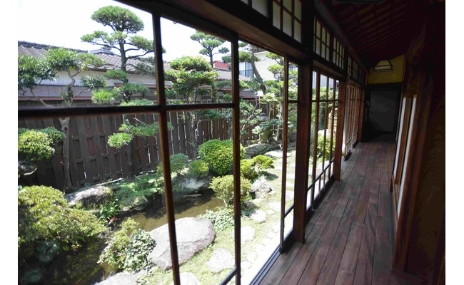 可欣賞充滿日式風情的日本庭園①