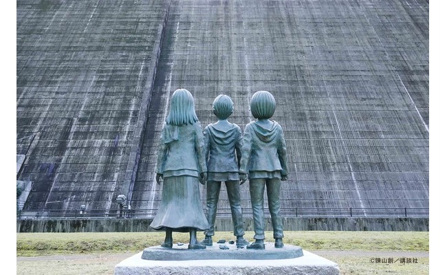 《進擊的巨人》登場人物:艾連、米卡莎、阿爾敏少年時期的銅像