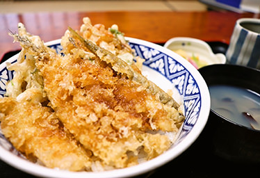 味と宴会処 うおふね