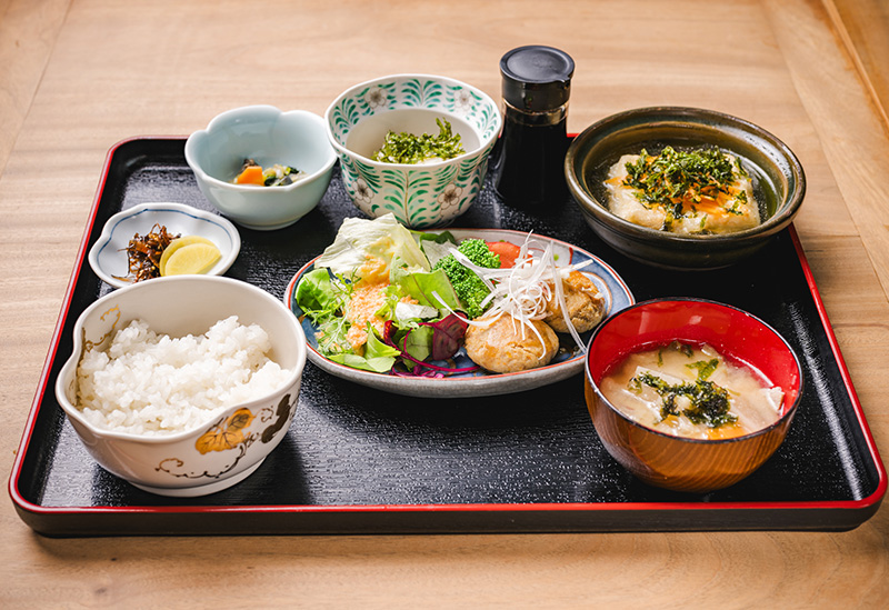 シマカラ食堂