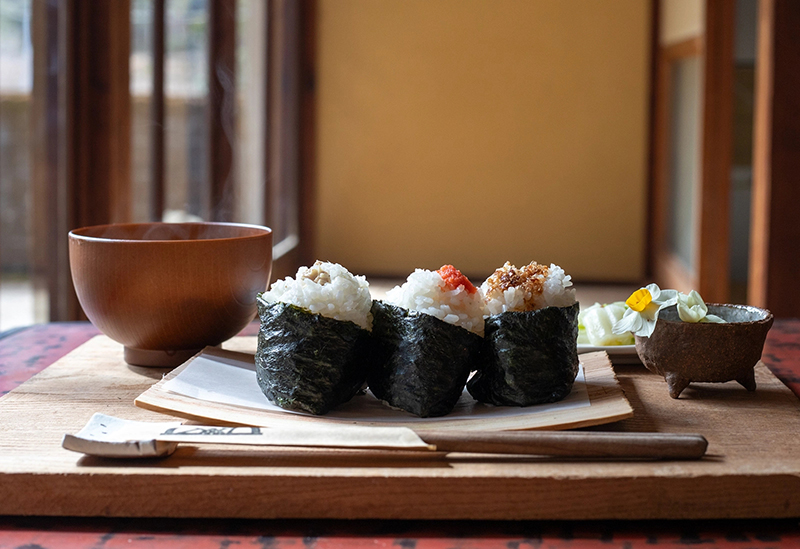 仏坂 和三郎茶屋