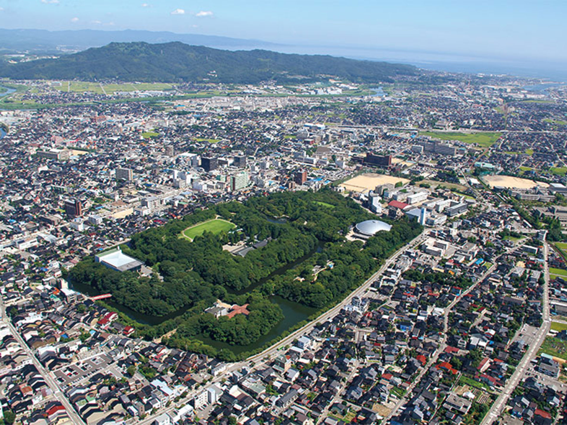 越中総鎮守一宮　射水神社
