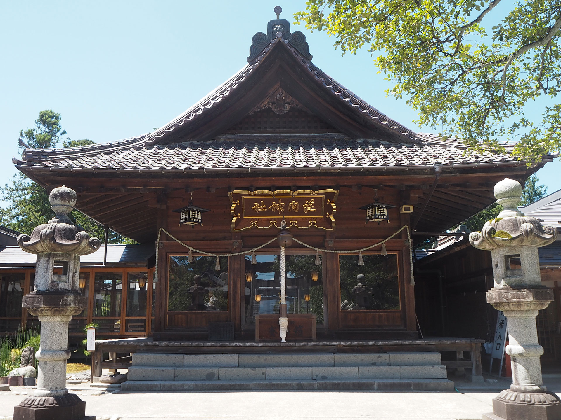 莊内神社