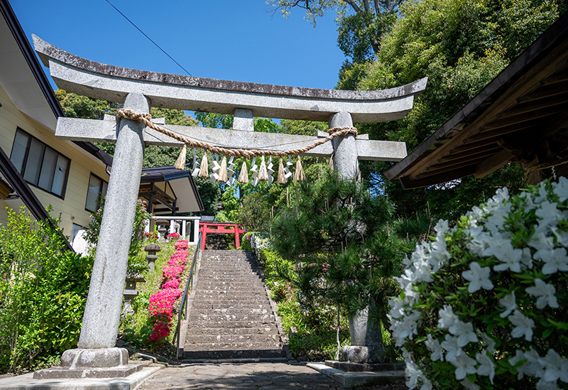 館腰神社